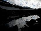 Озерцо где-то на бескрайних северных ледово-каменных полях Эльбруса