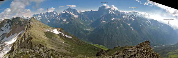 Фото 018. Панорама долин Гоначхир и Буульген с п. 3202 м